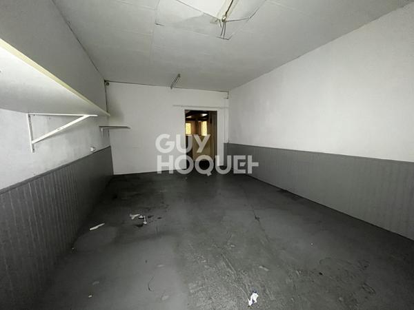 Parking / box Elbeuf 140 m2