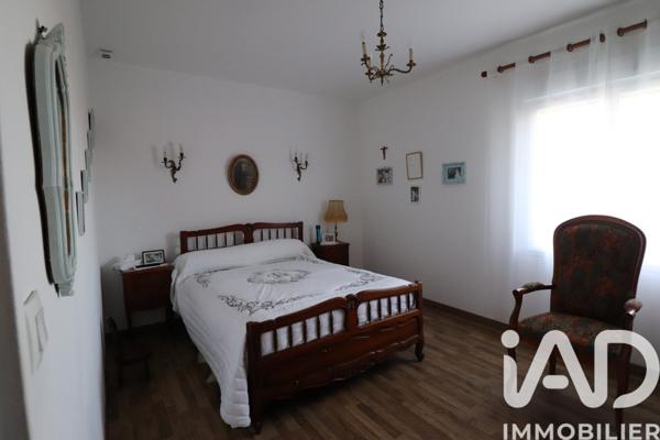 Maison à vendre 5 pièces 142 m² Saint Aulaye-Puymangou