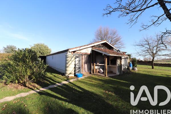 Maison à vendre 5 pièces 142 m² Saint Aulaye-Puymangou