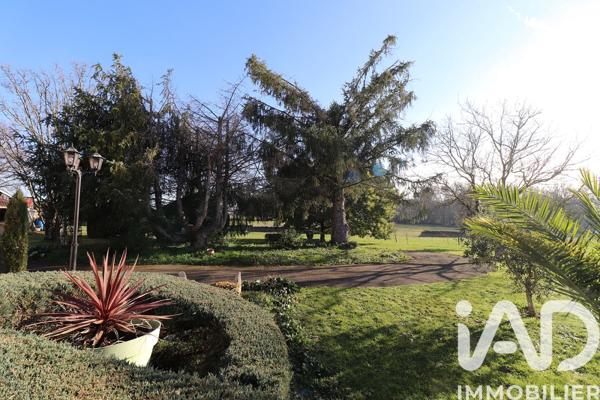 Maison à vendre 5 pièces 142 m² Saint Aulaye-Puymangou