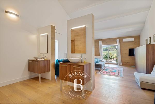 Aix-en-Provence, Maison 14 Chambres -  640 m² à vendre