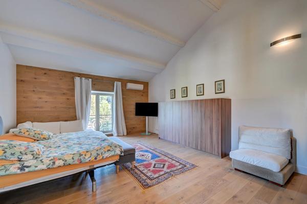 Aix-en-Provence, Maison 14 Chambres -  640 m² à vendre