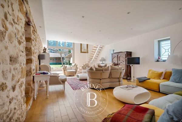 Aix-en-Provence, Maison 14 Chambres -  640 m² à vendre