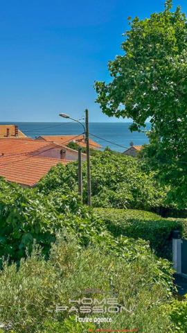 VAUX/MER/PONTAILLAC  VILLA CONTEMPORAINE AVEC APERCU MER