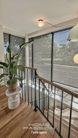 VAUX/MER/PONTAILLAC  VILLA CONTEMPORAINE AVEC APERCU MER