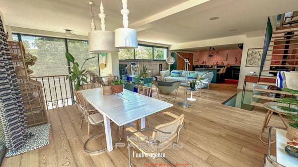 VAUX/MER/PONTAILLAC  VILLA CONTEMPORAINE AVEC APERCU MER