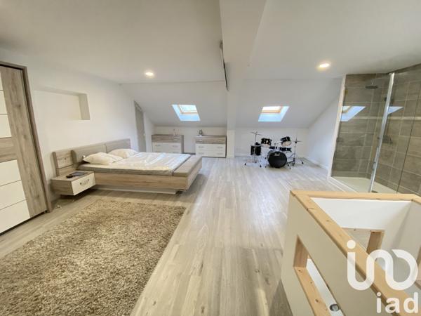 Maison 6 pièces de 149 m² à Nouzonville (08700)