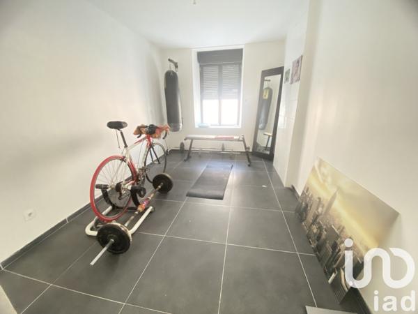 Maison 6 pièces de 149 m² à Nouzonville (08700)