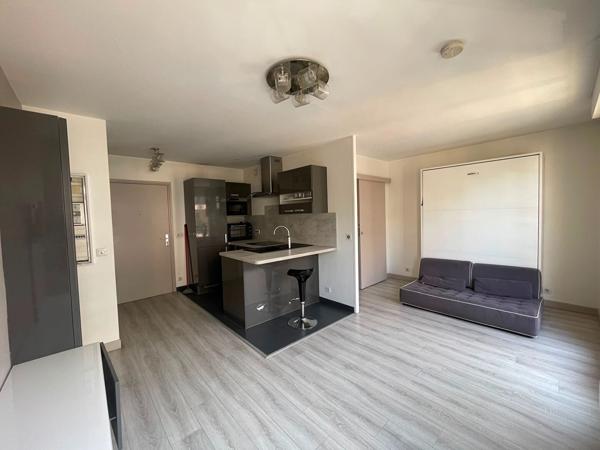 Appartement Rosny Sous Bois 1 pièce(s) 26.77 m2 avec cave et parking
