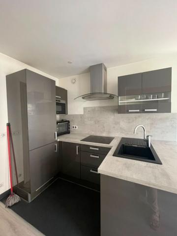 Appartement Rosny Sous Bois 1 pièce(s) 26.77 m2 avec cave et parking