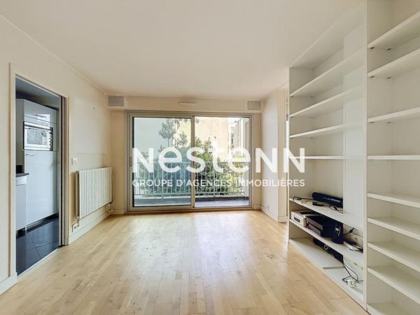 Paris 17 ? Quartier des Batignolles - Bel appartement de 54,95 m² avec grand balcon de 9,95 m², double séjour, lumineux et sans vis-à-vis