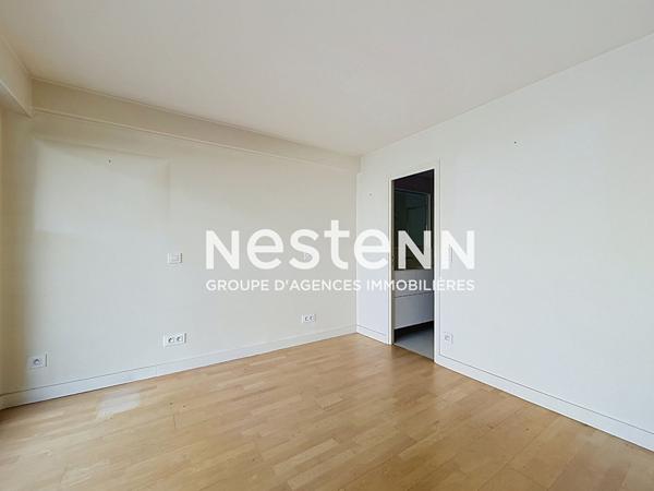 Paris 17 ? Quartier des Batignolles - Bel appartement de 54,95 m² avec grand balcon de 9,95 m², double séjour, lumineux et sans vis-à-vis