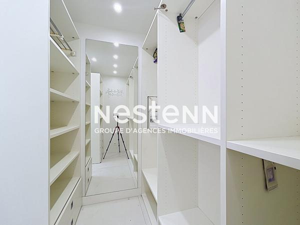 Paris 17 ? Quartier des Batignolles - Bel appartement de 54,95 m² avec grand balcon de 9,95 m², double séjour, lumineux et sans vis-à-vis