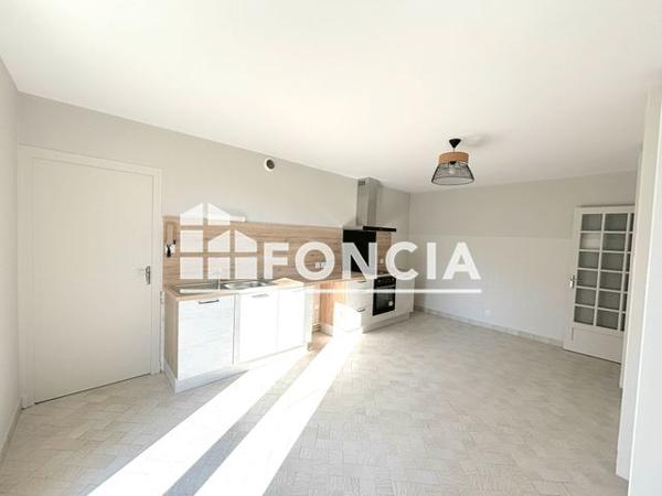 Location Maison 7 pièces 166.96 m² - 495 CHEMIN DU MOLLARD Beaucroissant 38140