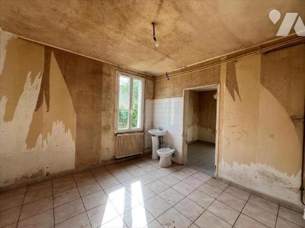 Maison à rénover à Morcenx-la-Nouvelle - REF 1005524
Située en centre-bourg de Morcenx-la-Nouve...