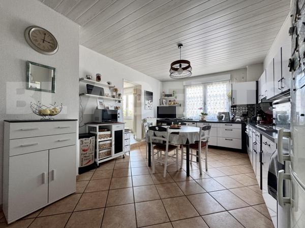 Appartement 4 pièce(s) 141 m2