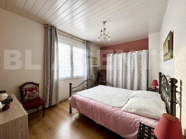 Appartement 4 pièce(s) 141 m2