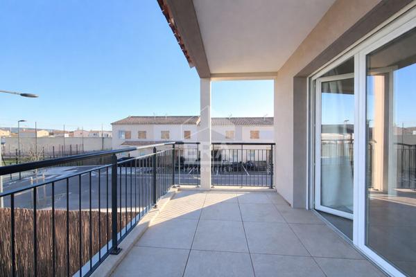 A VENDRE EN EXCLUSIVITE 13560  SENAS APPARTEMENT TYPE 3 PIECES D'ENVIRON 68M² AVEC TERRASSE ET 2 PLACES DE STATIONNEMENT