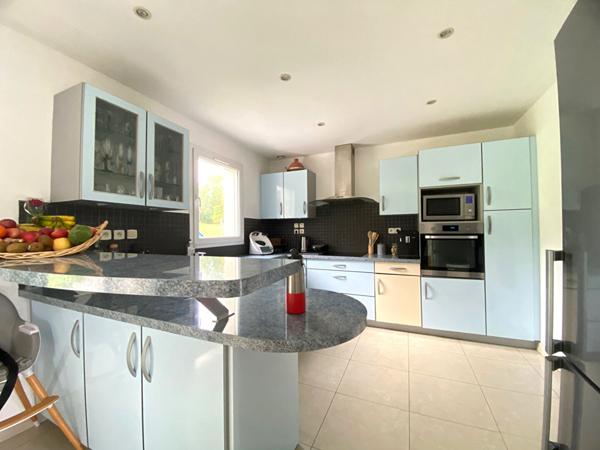 Maison - 6 pièces - 172 m²