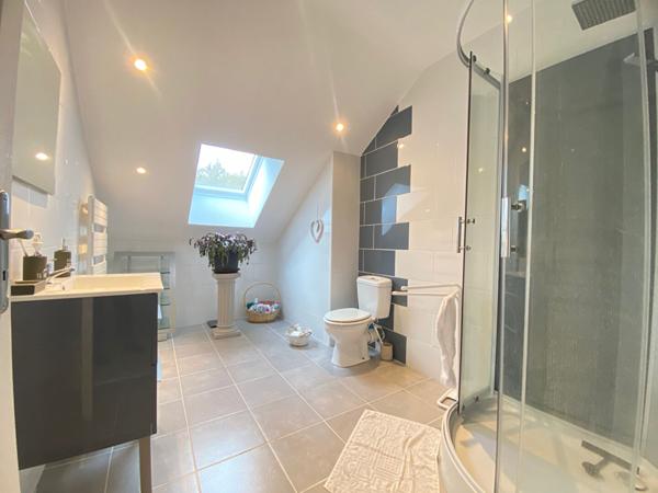 Maison - 6 pièces - 172 m²