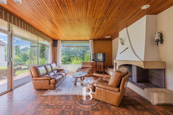 Saint-Étienne-de-Crossey, Maison 5 Chambres -  192 m² à vendre