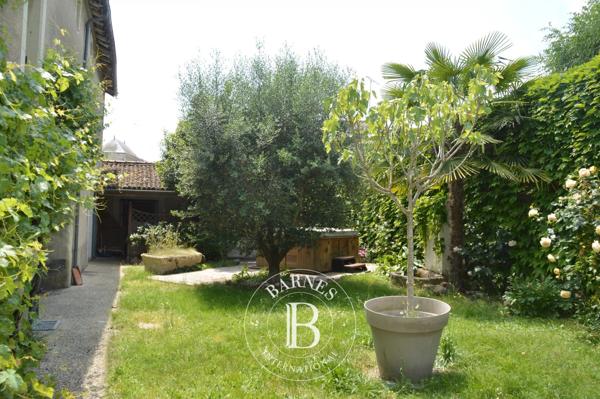 Loudun, Hôtel particulier 5 Chambres -  263 m² à vendre