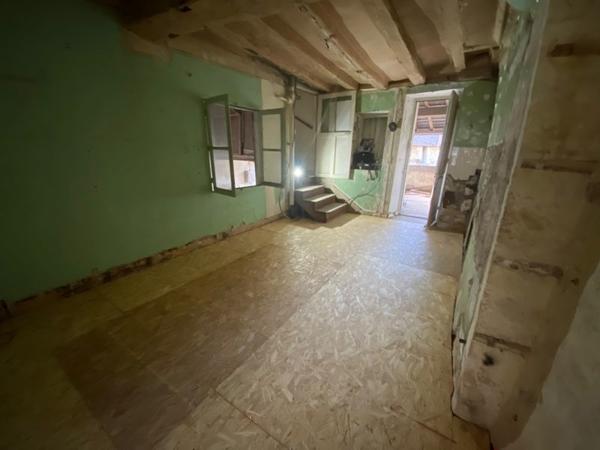 Maison à vendre 56 000 € Sainte-Maure-de-Touraine 2 p 49 m² DPE G