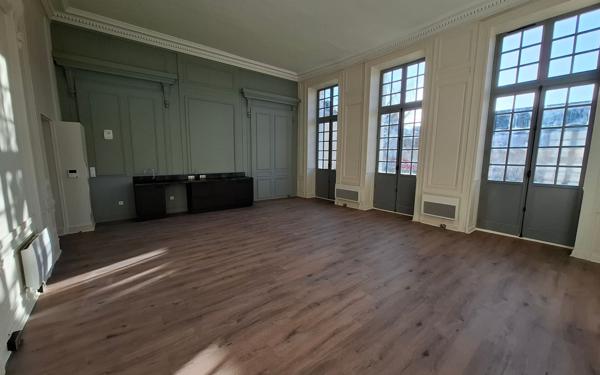 Appartement à louer    4 pièces • 122,38 m2 Compiègne