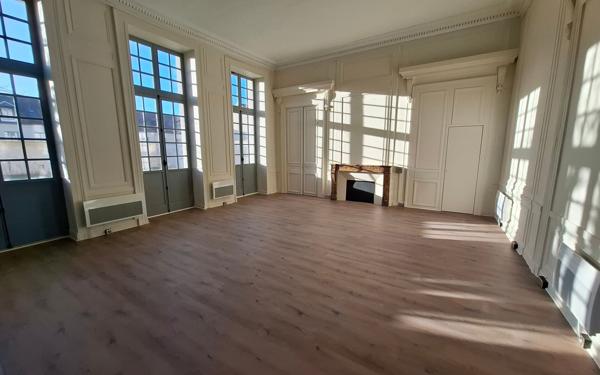 Appartement à louer    4 pièces • 122,38 m2 Compiègne