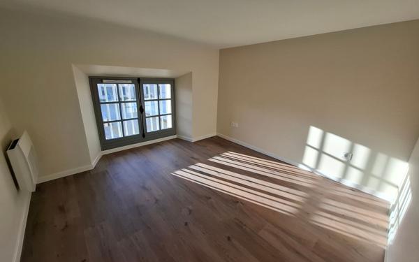 Appartement à louer    4 pièces • 122,38 m2 Compiègne