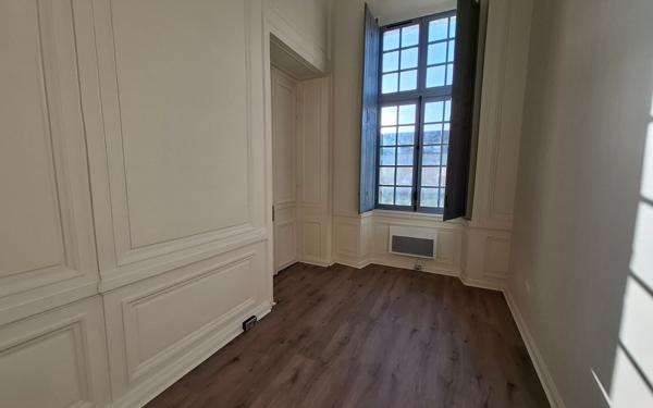 Appartement à louer    4 pièces • 122,38 m2 Compiègne