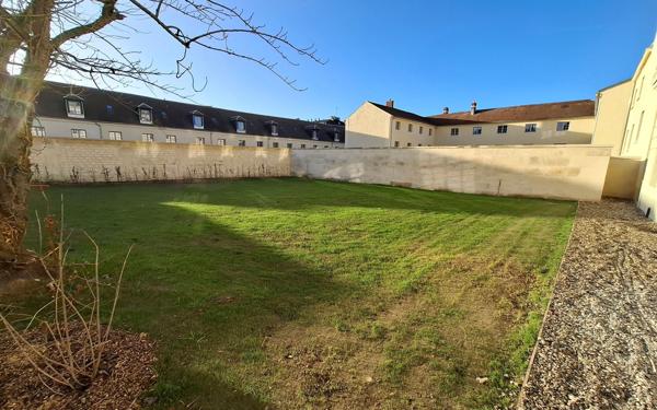 Appartement à louer    4 pièces • 122,38 m2 Compiègne