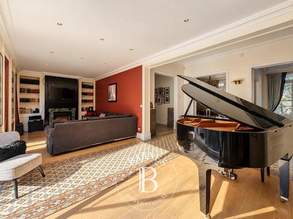 Le Perreux-sur-Marne, Maison 6 Chambres -  323 m² à vendre