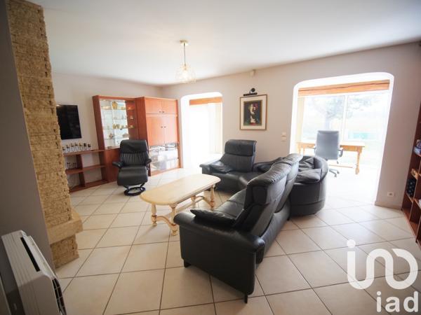 Mas 9 pièces de 278 m² à Bages (66670)