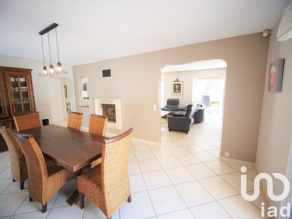 Mas 9 pièces de 278 m² à Bages (66670)