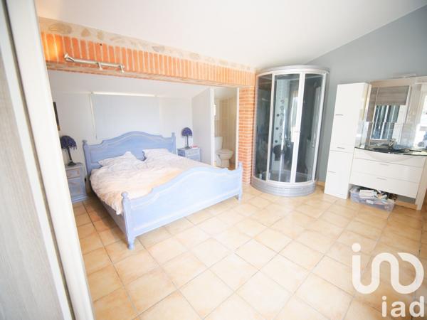 Mas 9 pièces de 278 m² à Bages (66670)