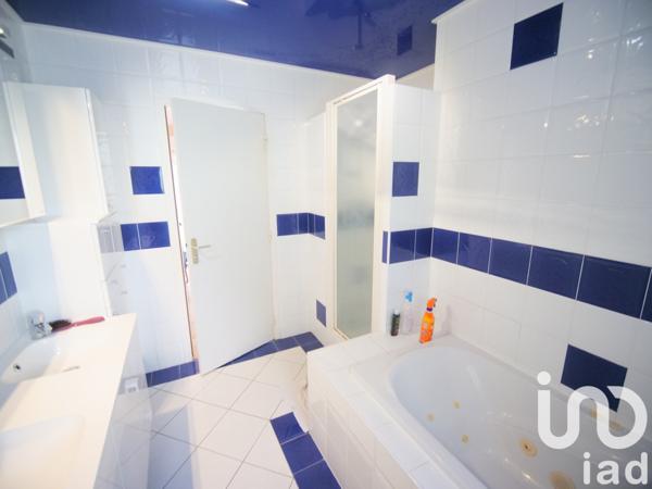 Mas 9 pièces de 278 m² à Bages (66670)