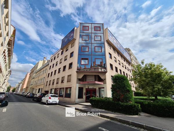 Bureaux à louer Lyon 6ème emplacement stratégique et lumineux proche Part-Dieu