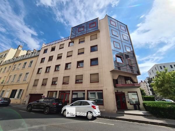 Bureaux à louer Lyon 6ème emplacement stratégique et lumineux proche Part-Dieu