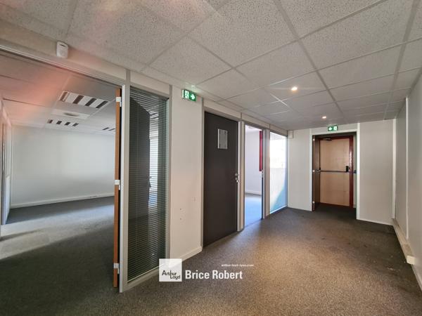 Bureaux à louer Lyon 6ème emplacement stratégique et lumineux proche Part-Dieu