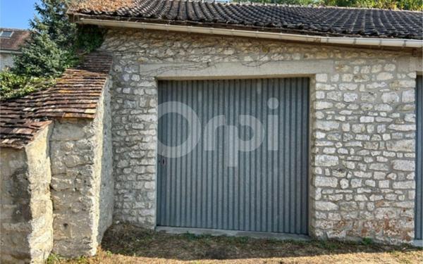Stationnement à louer