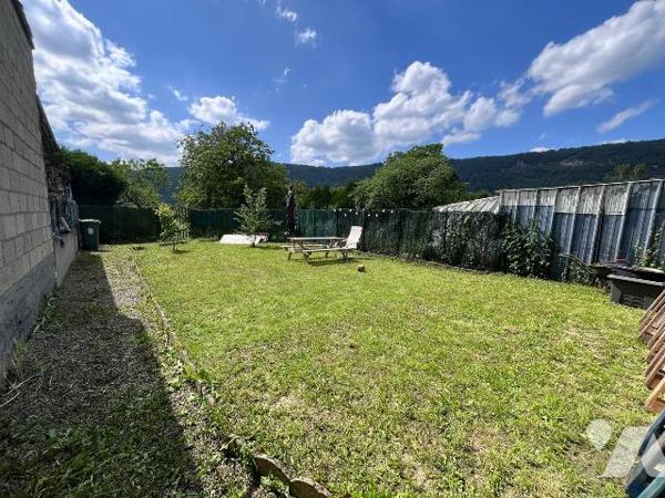 Une maison  à usage d'habitation, située à HAYBES (08170), 29 Cité Saint Pierre