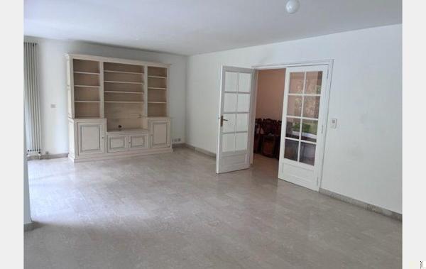 Vente Appartement P6 à rafraîchir Nimes   