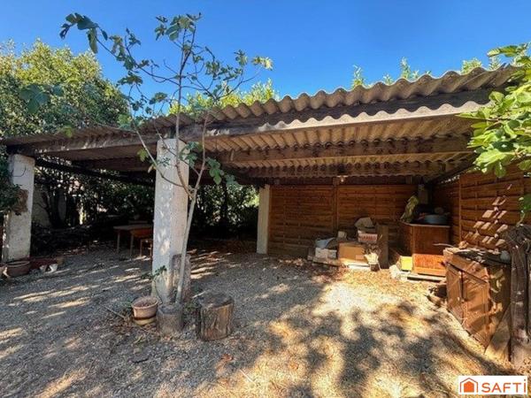 Maison de caractère avec écurie sur 1,15 hectare — Vocation équestre — Morières-lès-Avignon