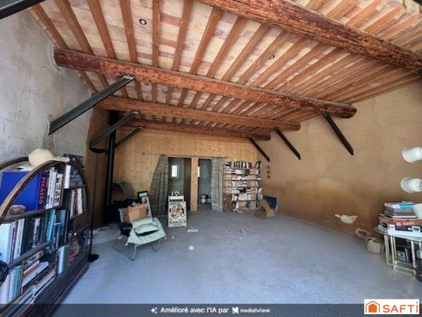 Maison de caractère avec écurie sur 1,15 hectare — Vocation équestre — Morières-lès-Avignon