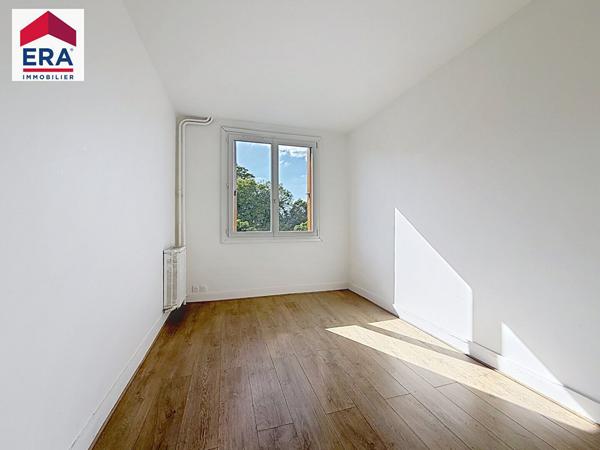 A LOUER VIDE - 3/4 PIECES 65m²
