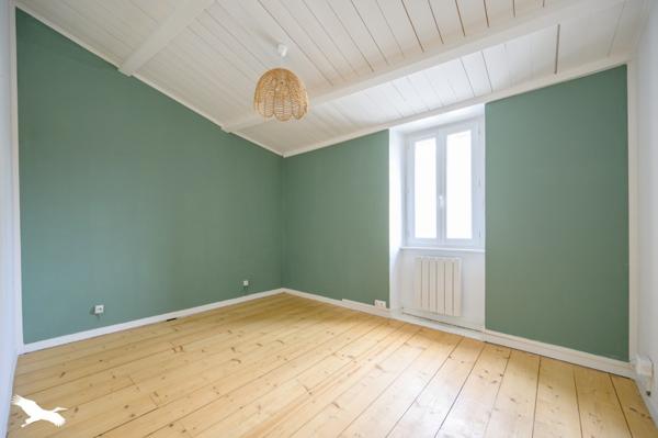 Maison à vendre 249 899 € Sainte-Soulle 5 p 102 m² DPE D