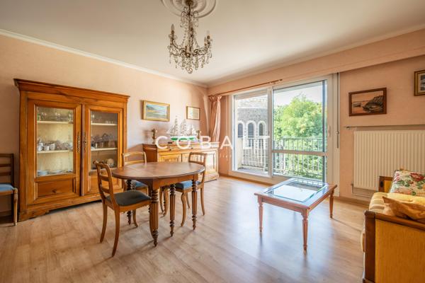 NANTES CANCLAUX – EXCLUSIVITÉ – Appartement T3 de 82 m² en étage élevé avec balcon, grande cave de 9 m² et par