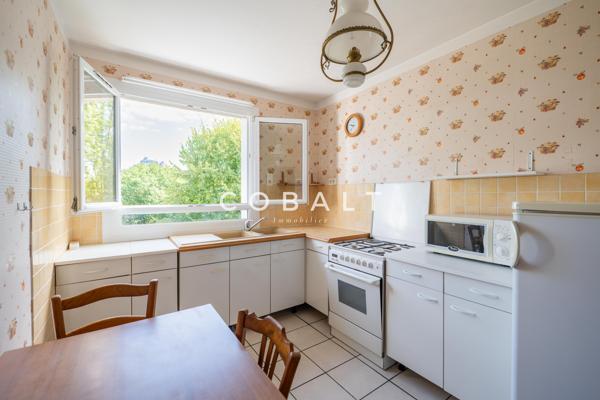 NANTES CANCLAUX – EXCLUSIVITÉ – Appartement T3 de 82 m² en étage élevé avec balcon, grande cave de 9 m² et par