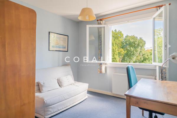 NANTES CANCLAUX – EXCLUSIVITÉ – Appartement T3 de 82 m² en étage élevé avec balcon, grande cave de 9 m² et par